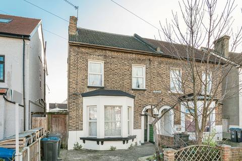 4 bedroom semi-detached house for sale, London SE25