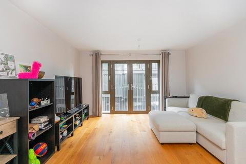 2 bedroom flat for sale, Abel Yard, Wapping Wharf