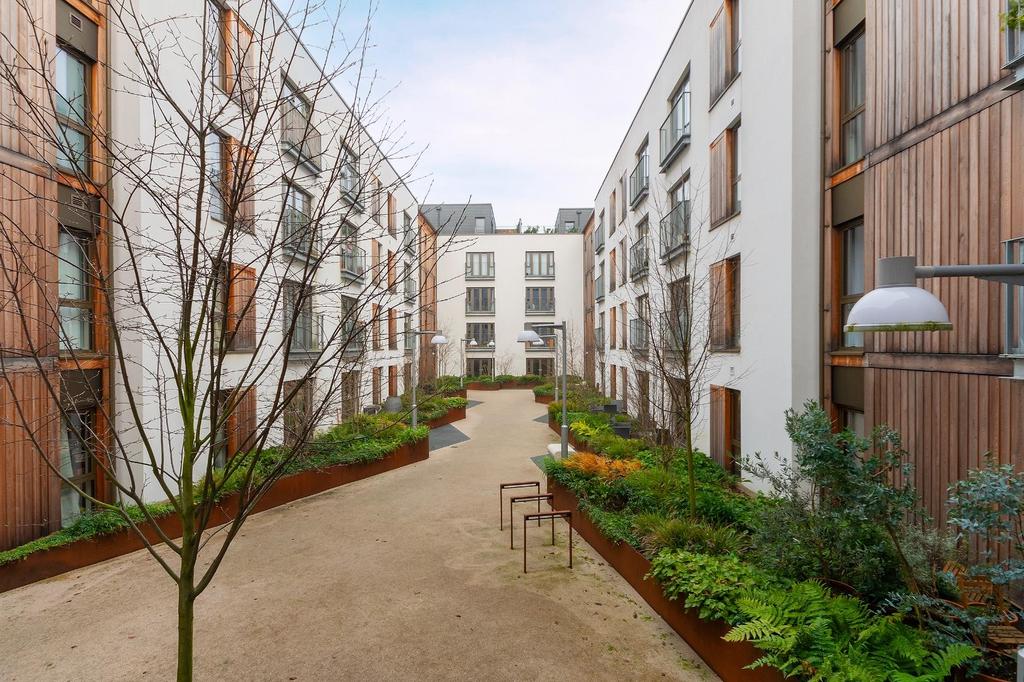 1 A0 Y5 WW - External F.jpg