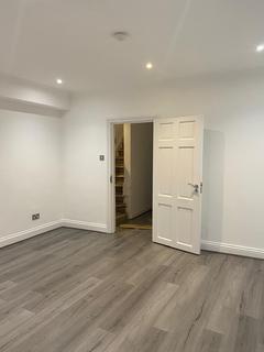 2 bedroom flat to rent, Chicksand Street, London E1