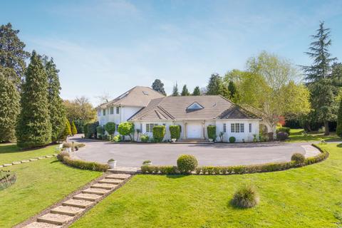 undefined, Longcross Road, Longcross, Surrey, KT16