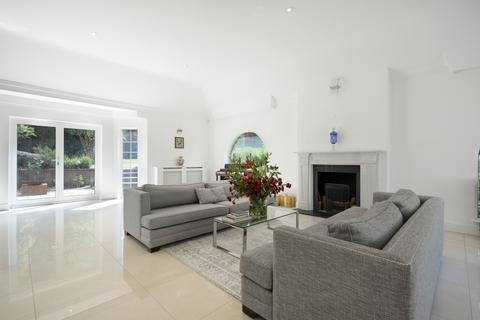 undefined, Longcross Road, Longcross, Surrey, KT16