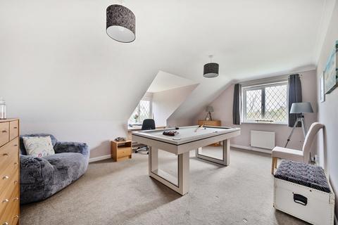 4 bedroom detached house for sale, Winchester Road, Waltham Chase, Southampton, Hampshire, SO32