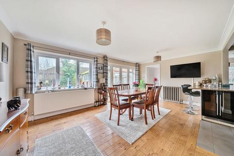 4 bedroom detached house for sale, Winchester Road, Waltham Chase, Southampton, Hampshire, SO32