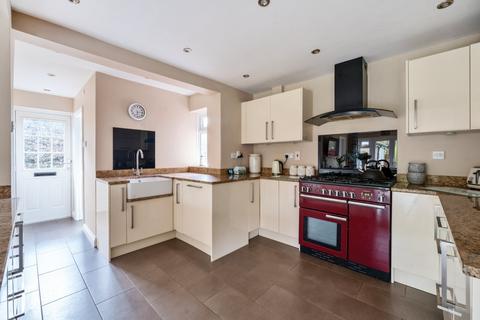 4 bedroom detached house for sale, Winchester Road, Waltham Chase, Southampton, Hampshire, SO32