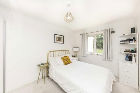 2 bedroom flat for sale, Rossetti Road, London SE16