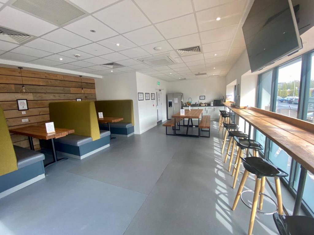 Aspire room 1.jpg