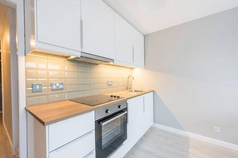 1 bedroom flat for sale, Fairlea Place, Ealing, London, W5