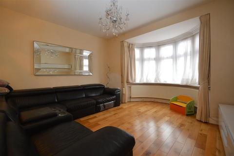 3 bedroom terraced house for sale, Eastern Avenue, Redbridge, IG4 5AA