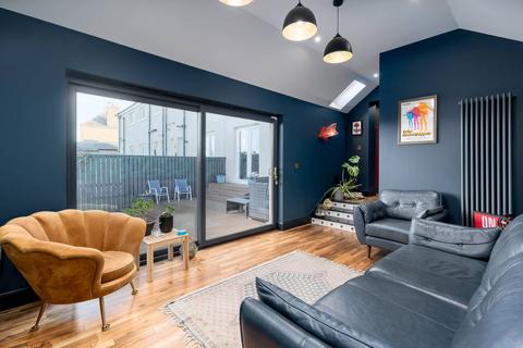 3 bedroom end of terrace house for sale, Lussielaw Road, Edinburgh EH9