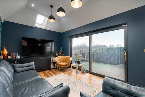 3 bedroom end of terrace house for sale, Lussielaw Road, Edinburgh EH9