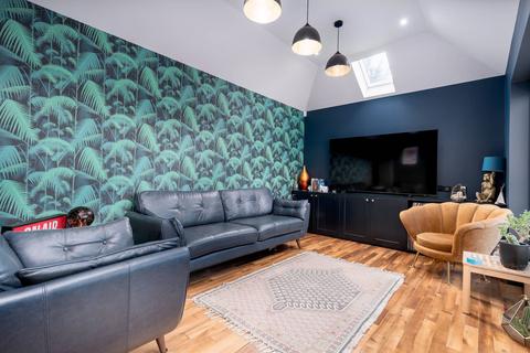 3 bedroom end of terrace house for sale, Lussielaw Road, Edinburgh EH9