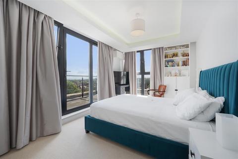 1 bedroom apartment for sale, High Road, London N12