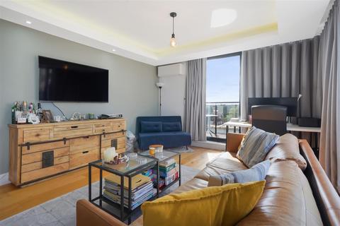 1 bedroom apartment for sale, High Road, London N12