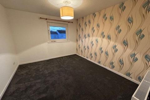 2 bedroom terraced house to rent, Carlyle Lane, Dunfermline