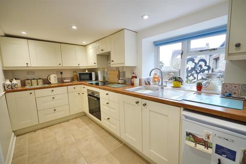 3 bedroom cottage for sale, High Street, Henstridge