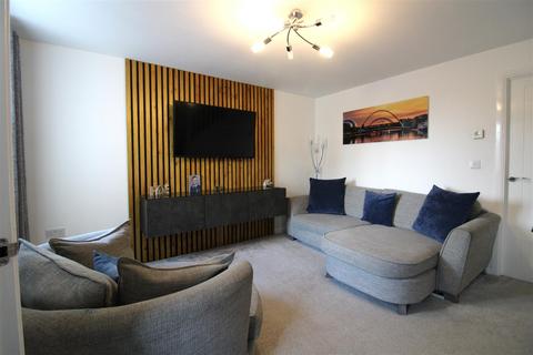 2 bedroom end of terrace house for sale, Old School Drive, Newcastle Upon Tyne NE15