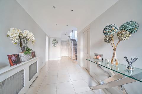 5 bedroom detached house for sale, Mill Hill NW7