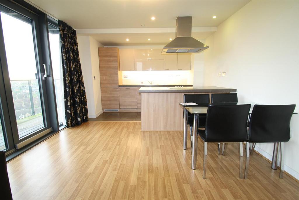 Kitchen / dining room