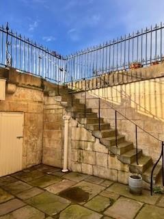 Royal crescent steps.jpg