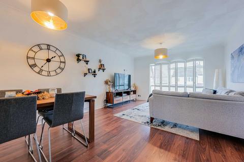 2 bedroom maisonette for sale, Chalkwell Park Drive, Leigh-on-sea, SS9