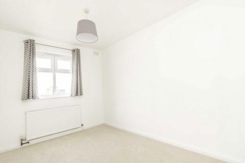 2 bedroom flat to rent, St. Mark's Hill, Surbiton KT6