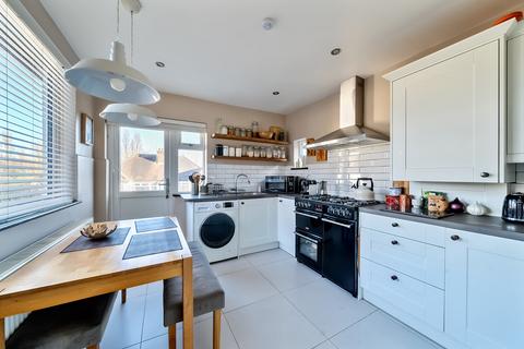 2 bedroom maisonette for sale, St. Andrews Road, London NW9