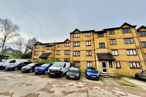 1 bedroom flat to rent, Cornmow Drive, London, NW10