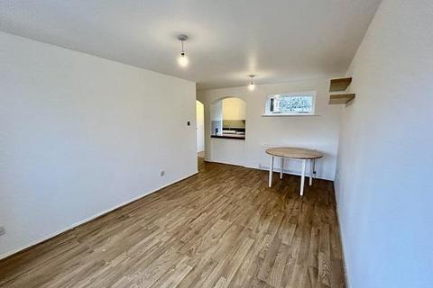 1 bedroom flat to rent, Cornmow Drive, London, NW10