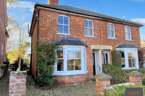 3 bedroom semi-detached house to rent, Larkhill, Wantage OX12