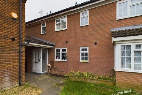 2 bedroom cluster house for sale, Mimosa Court, Aylesbury