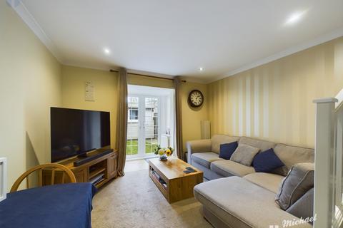 2 bedroom cluster house for sale, Mimosa Court, Aylesbury