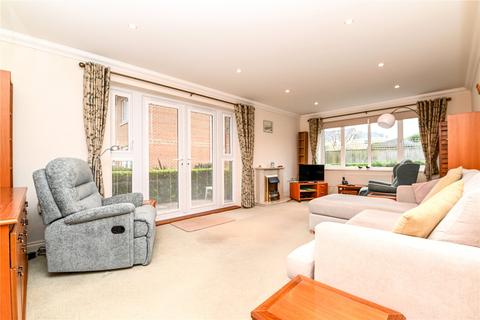 2 bedroom apartment for sale, Chessel House, Fernhill Lane, New Milton, Hampshire, BH25