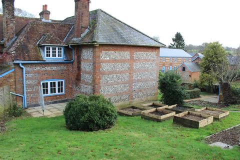 4 bedroom farm house to rent, Binley Farmhouse,