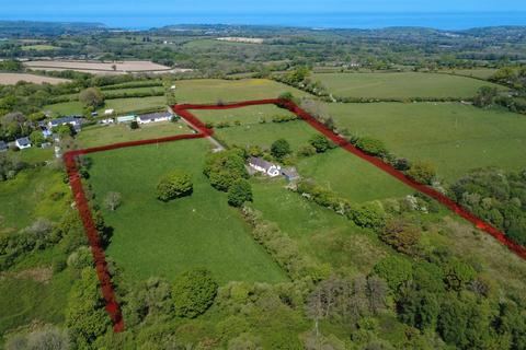 3 bedroom property with land for sale, Mydroilyn
