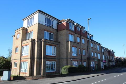 2 bedroom apartment to rent, Staines Road West, Ashford TW15