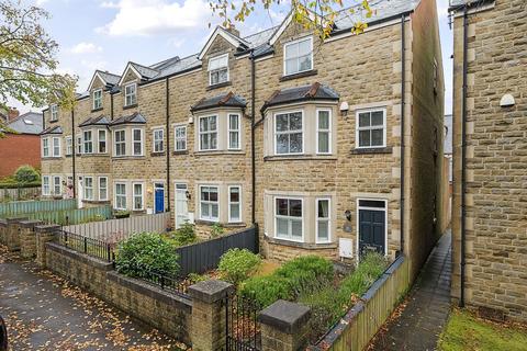 5 bedroom end of terrace house for sale, St. Marks Avenue, Harrogate, HG2