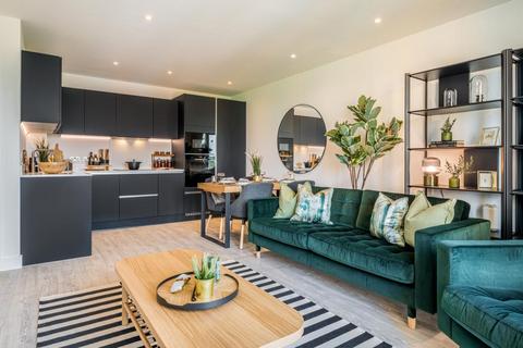 2 bedroom apartment for sale, Plot Apartment E3.29 The Evergreens, Apartment E3.29 The Evergreens at Lampton Parkside, Lampton Road, Hounslow TW3