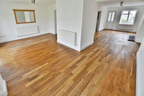 undefined, Ffordd Estyn, Wrexham, LL11