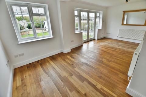 undefined, Ffordd Estyn, Wrexham, LL11