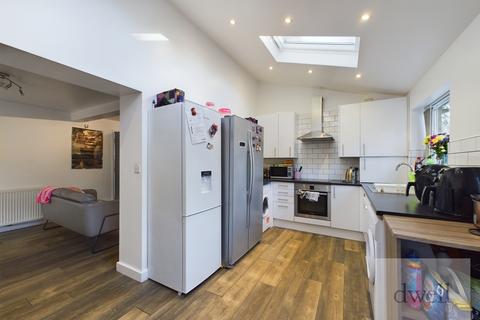 undefined, Estcourt Terrace, Headingley, Leeds, LS6