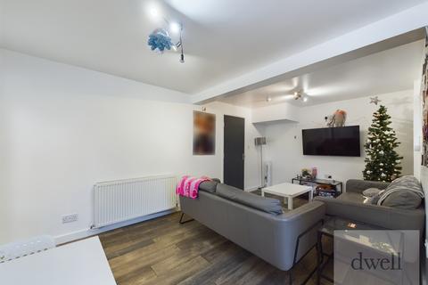 undefined, Estcourt Terrace, Headingley, Leeds, LS6