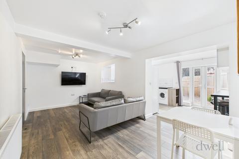 undefined, Estcourt Terrace, Headingley, Leeds, LS6