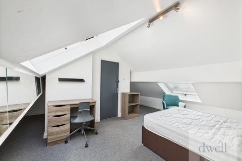 undefined, Estcourt Terrace, Headingley, Leeds, LS6