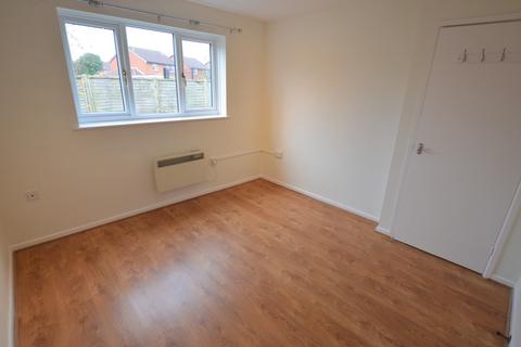 1 bedroom flat to rent, Portesham Gardens, Bournemouth BH9