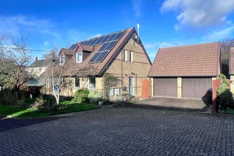 4 bedroom detached house for sale, Billing Road, Brafield on the Green, Northampton, NN7 1BL