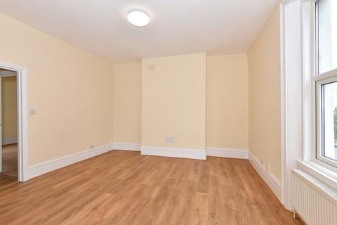 1 bedroom apartment to rent, Rye Hill Park London SE15