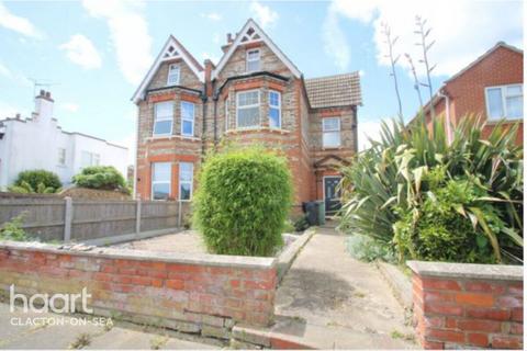 2 bedroom flat to rent, St Pauls Road, CLACTON-ON-SEA