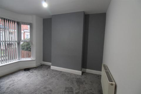 2 bedroom terraced house to rent, Vermont Crecent, Worthing street, Hull