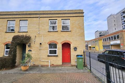 3 bedroom end of terrace house to rent, Pages Walk, Bermondsey, London,